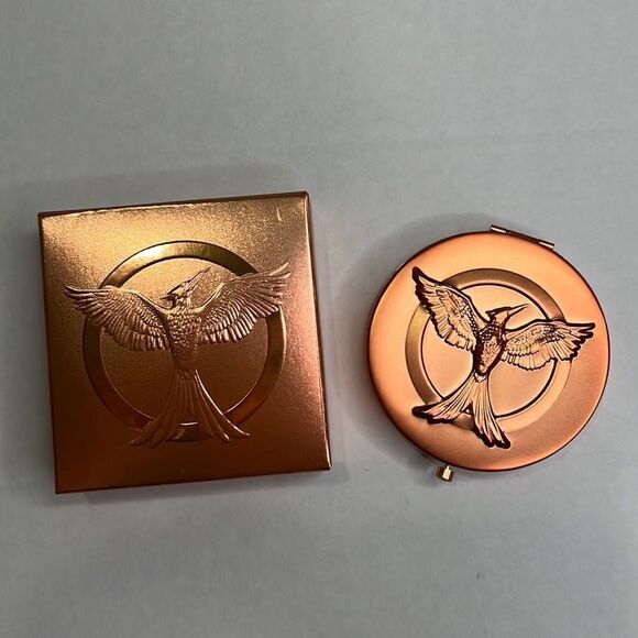 Storybook Cosmetics Hunger Games Revolution Highlighter Collection NIB - Picture 3 of 11